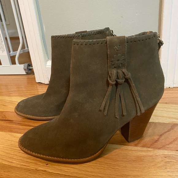 Jack Rogers Green Heeled Booties - Picture 1 of 3